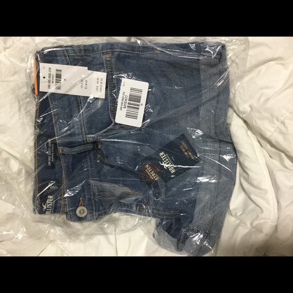 Hollister Female Denim shorts - Picture 5 of 5